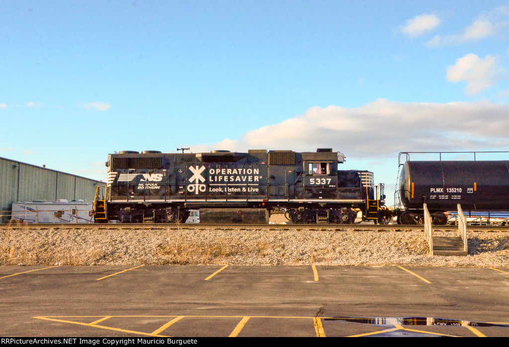 NS GP38-2 Operation Life Saver Locomotive